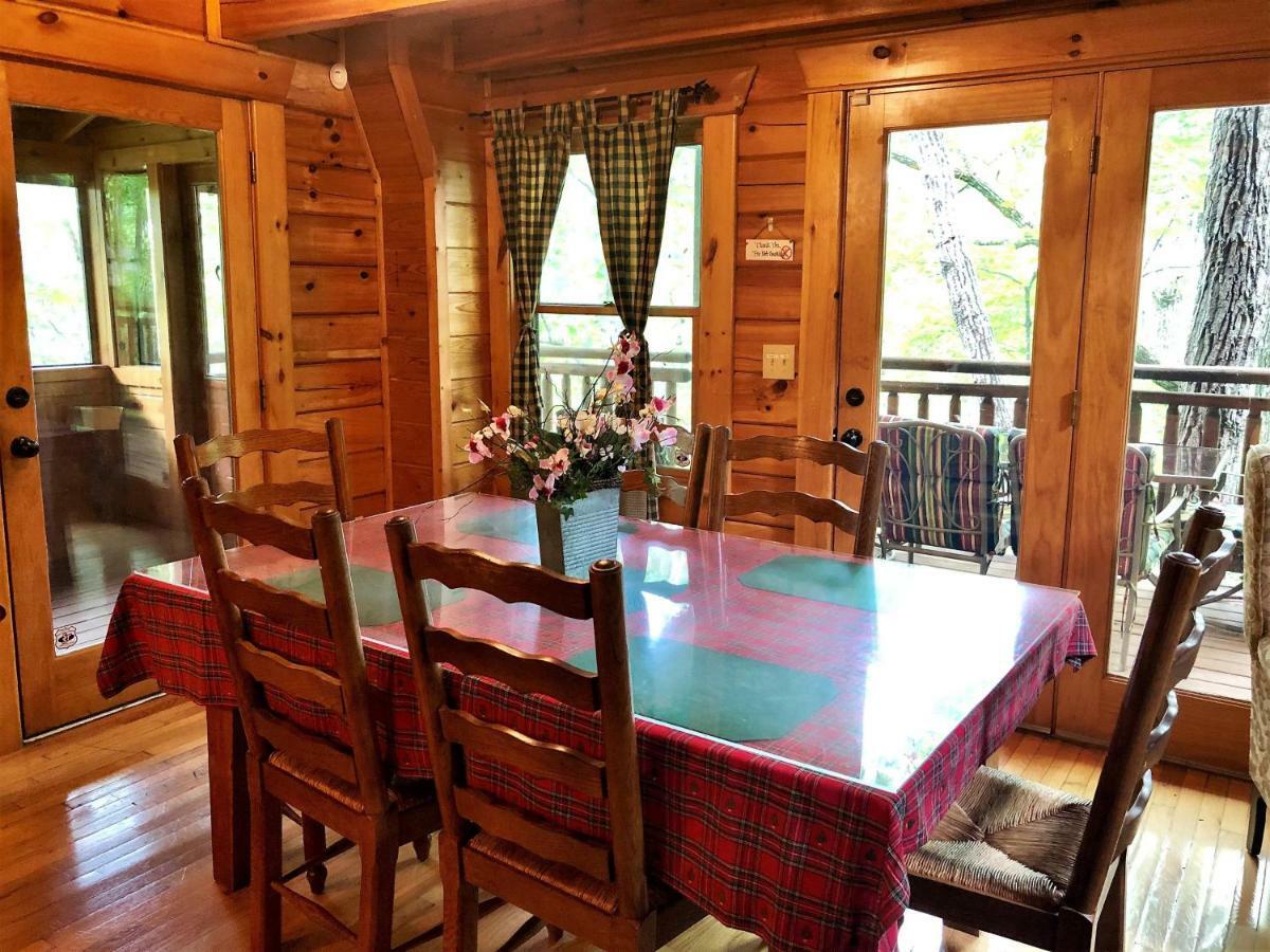 Bear Pleasures Cabin Villa Gatlinburg Exterior photo
